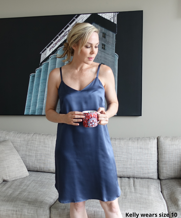 Lounge wear nightie in blue silk, Kelly wears size 10