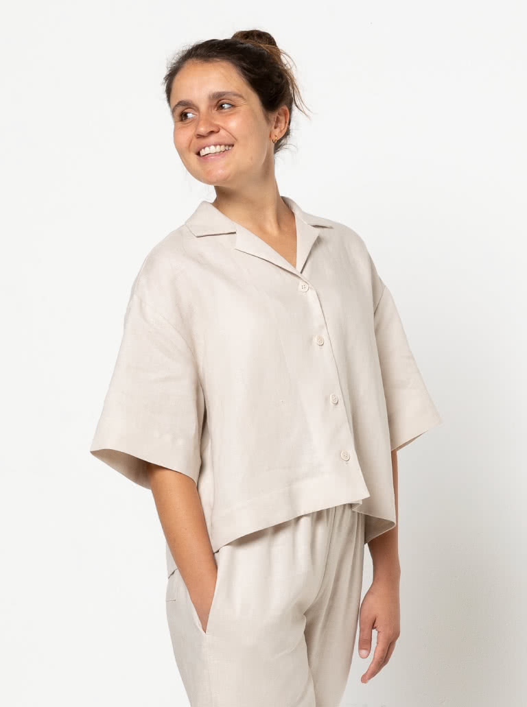 Albie Woven Shirt By Style Arc - Short box shaped shirt with a dropped shoulder and square shaped elbow length sleeve.