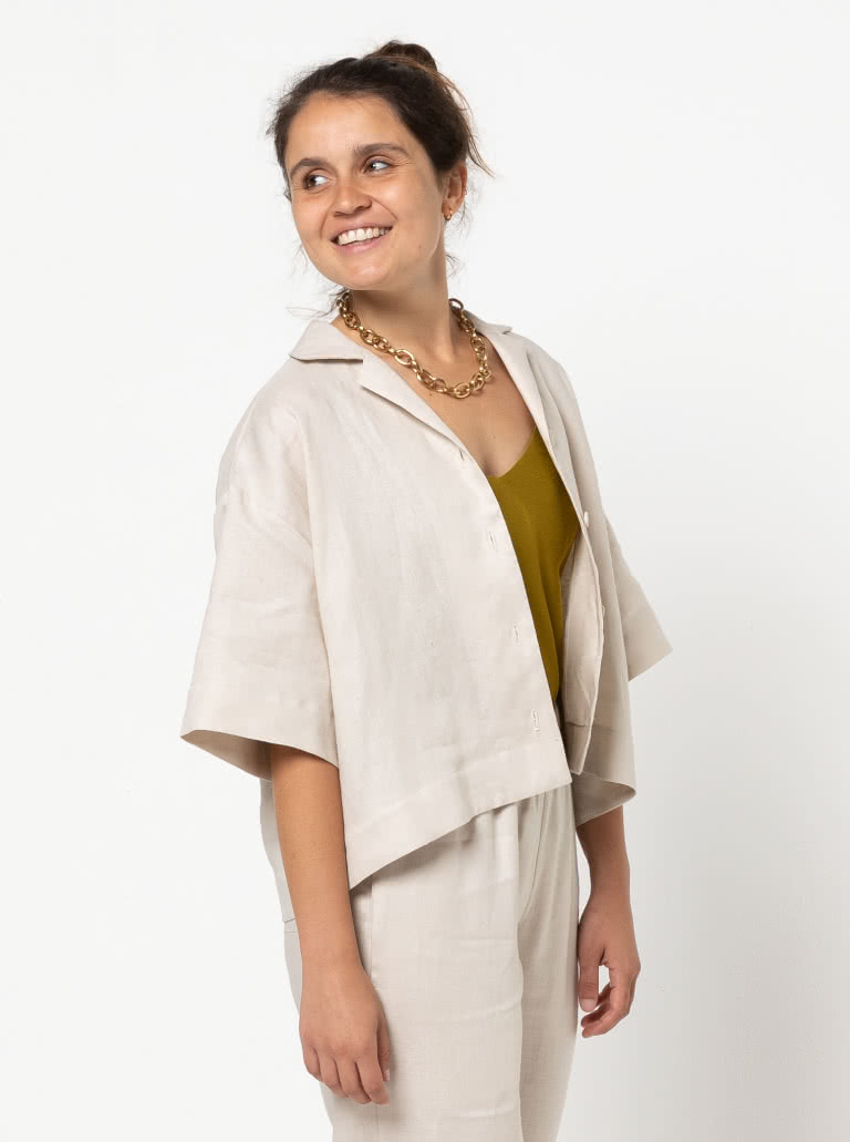 Albie Woven Shirt By Style Arc - Short box shaped shirt with a dropped shoulder and square shaped elbow length sleeve.