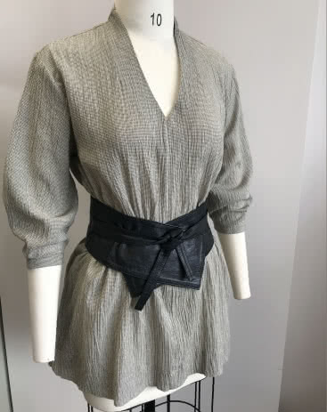 Ascot Tunic and Belt By Style Arc - This tunic features a "V" neck which is designed to hug the neck. Also featuring a fashionable darted sleeve and dropped shoulder.Belt pattern is included.