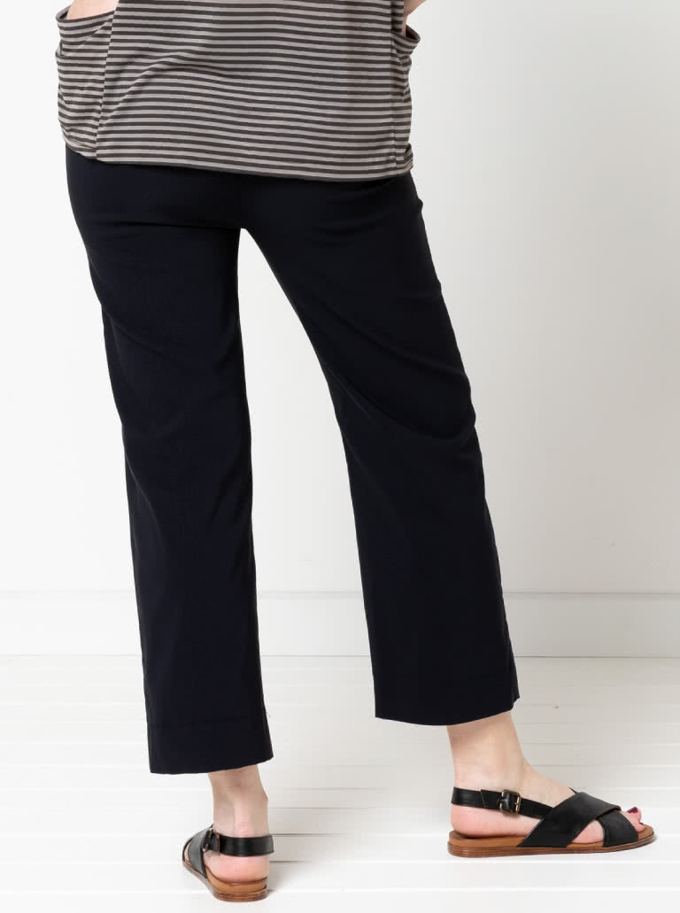 Cheryl Stretch Woven Pant By Style Arc - Pull on stretch woven pant featuring a straight 7/8th length leg