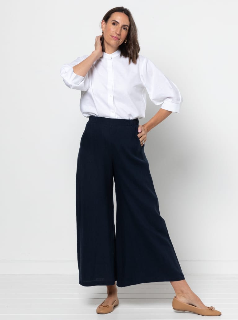 Clayton Woven Shirt Pack By Style Arc - Shirt with two body shape options - a "relaxed shape" shirt with a back yoke and optional collars, sleeves and pockets or a "classic fit" shirt with optional front and back yokes, sleeves, collars and pockets.