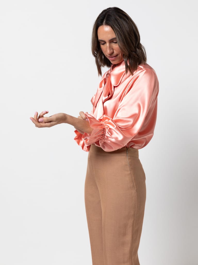 Clayton Woven Shirt Pack By Style Arc - Shirt with two body shape options - a "relaxed shape" shirt with a back yoke and optional collars, sleeves and pockets or a "classic fit" shirt with optional front and back yokes, sleeves, collars and pockets.