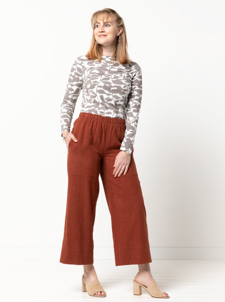 Darby Woven Pant By Style Arc - 7/8th length wide leg pant with elastic waist and patch pockets.