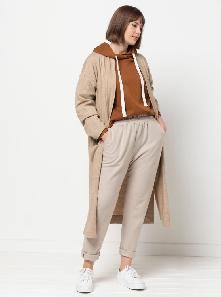 Ernie Knit Pant By Style Arc - A leisure wear essential the Ernie Knit Pant is designed for comfort. Pair with the Bert Knit Top and sneakers for casual days.