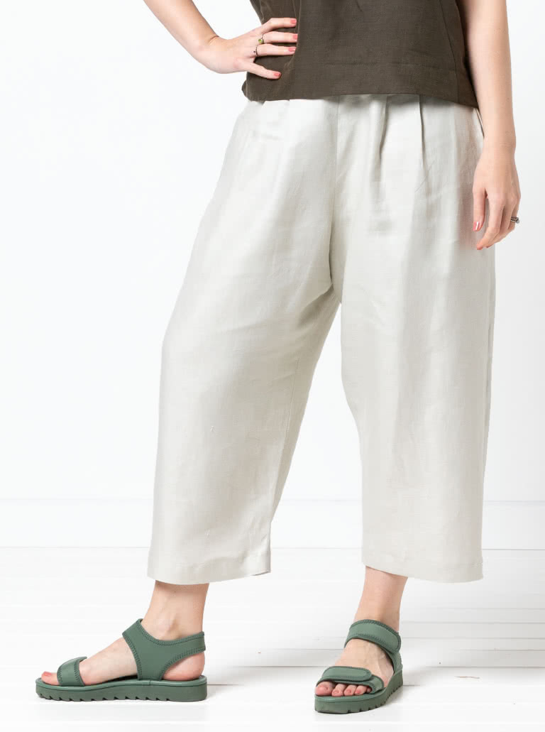 Ethel Designer Pant By Style Arc - Elastic waist crop Gaucho pant.