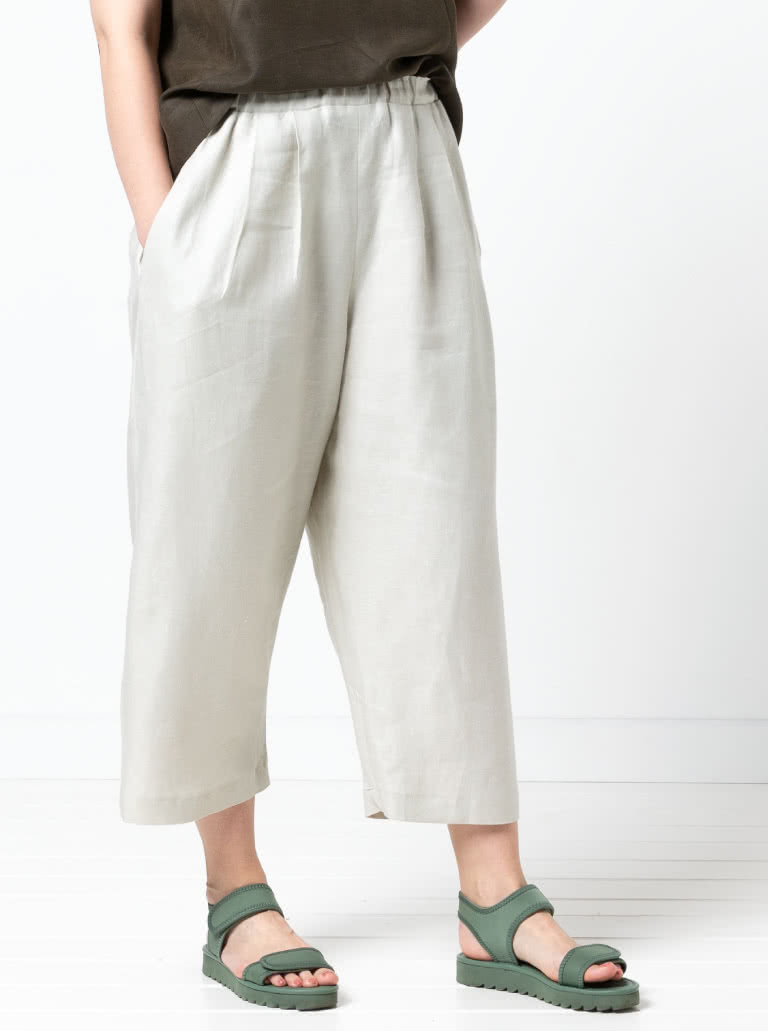 Ethel Designer Pant By Style Arc - Elastic waist crop Gaucho pant.