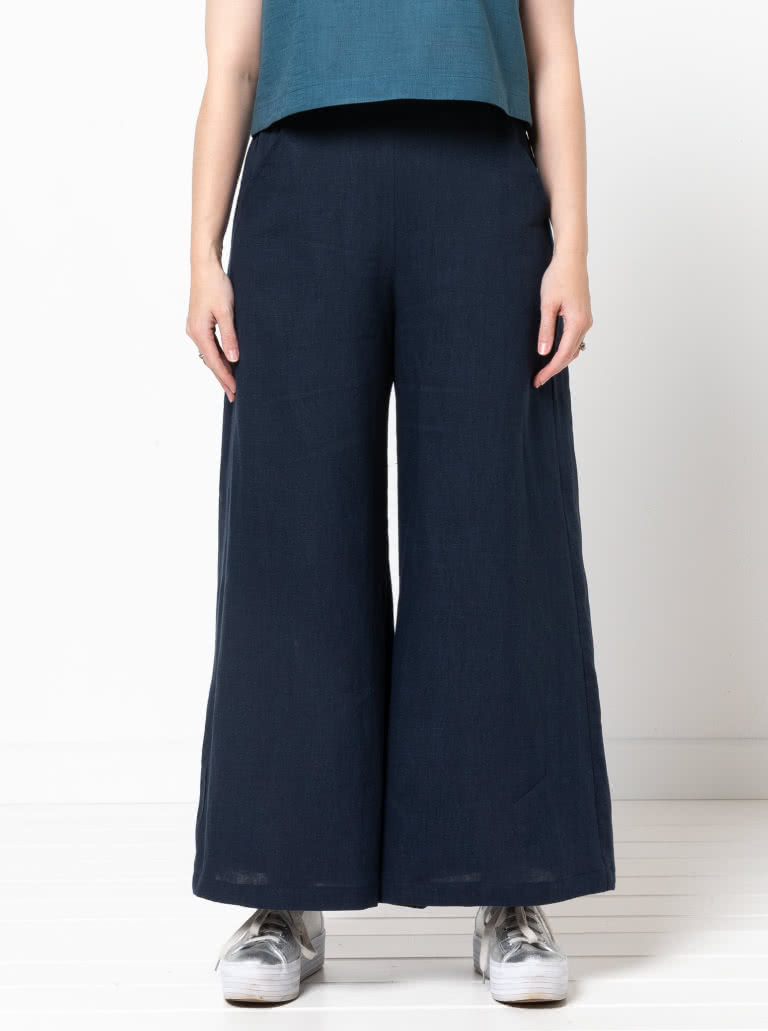 Loddon Woven Pant By Style Arc - Wide leg elastic waist pant with angled pockets