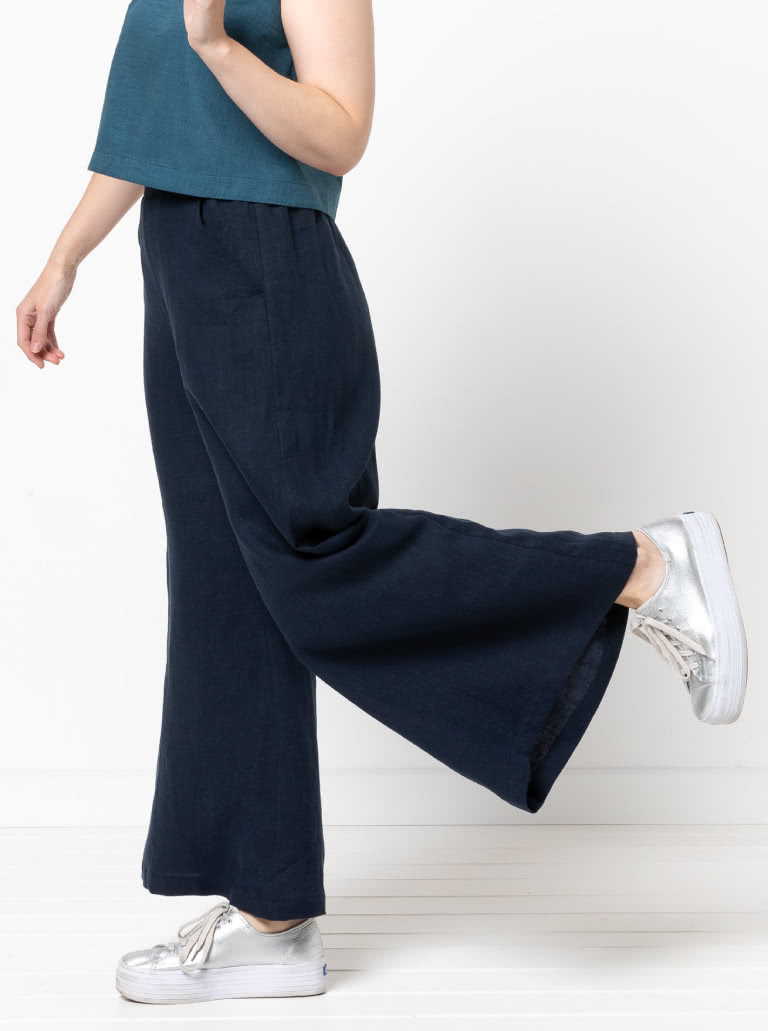 Loddon Woven Pant By Style Arc - Wide leg elastic waist pant with angled pockets