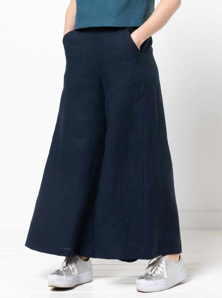 Loddon Woven Pant By Style Arc - Wide leg elastic waist pant with angled pockets