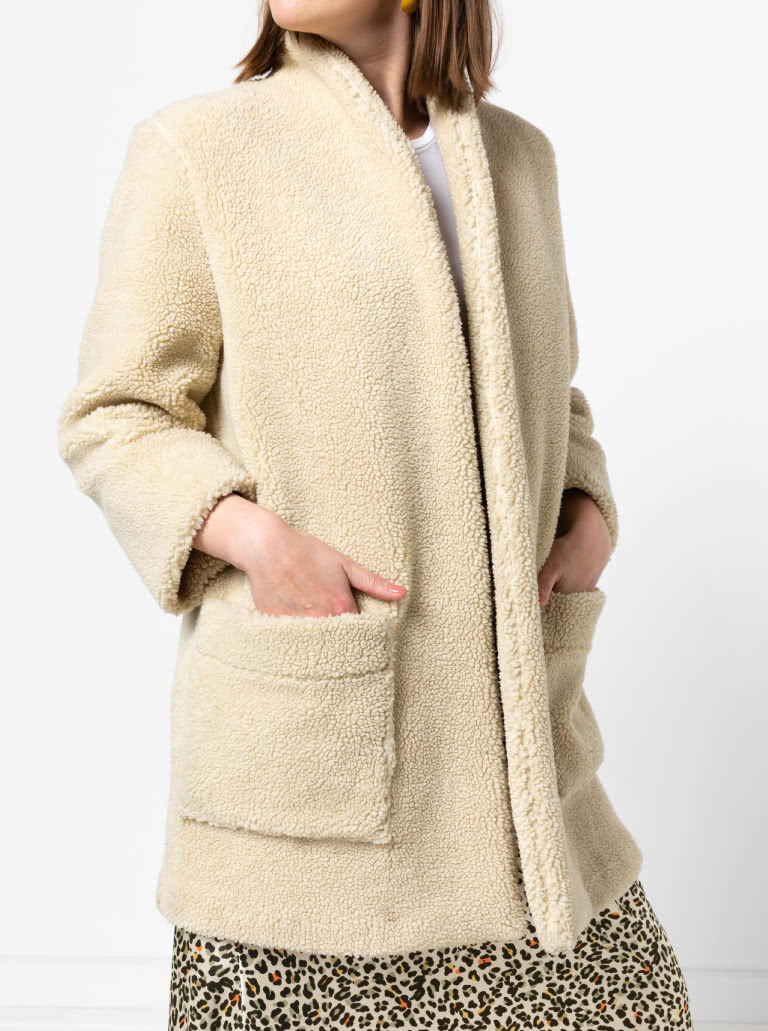 Loren Jacket By Style Arc - Essential three-quarter length jacket with a shawl collar and pockets.