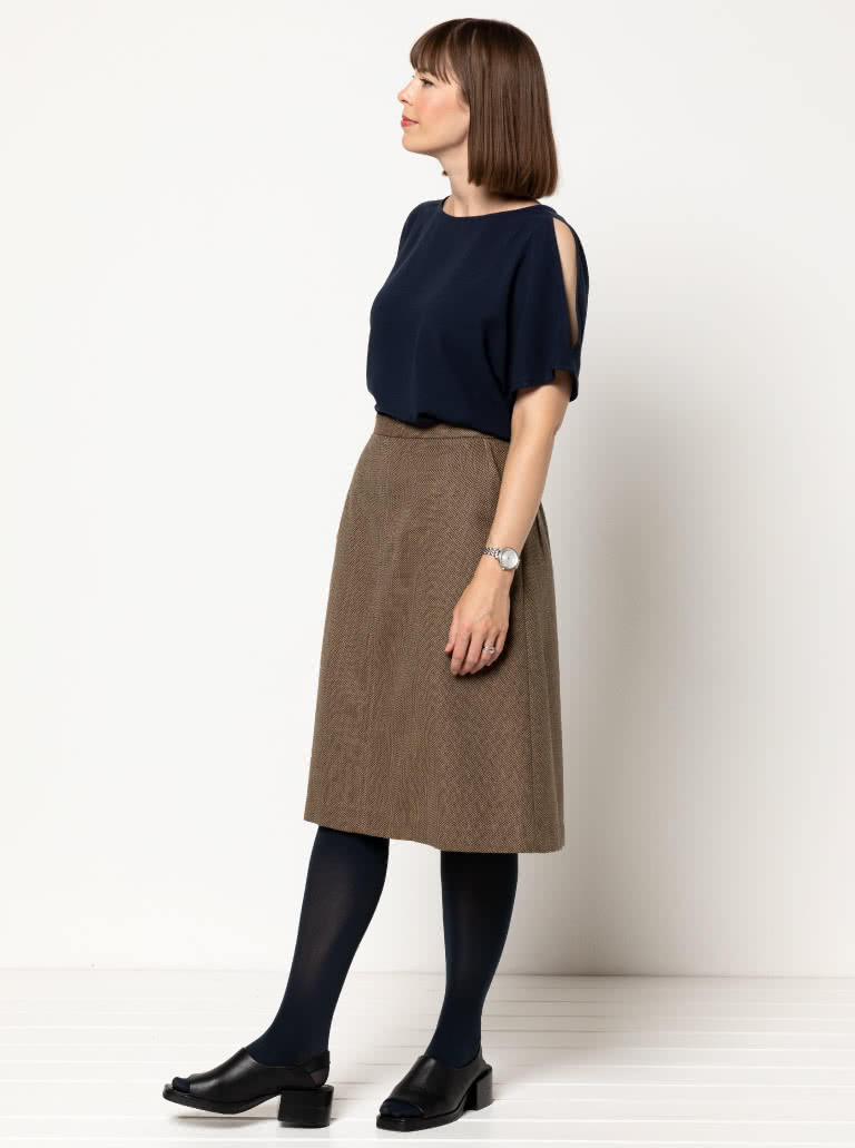 Mary-Ann Skirt By Style Arc - Basic A-line skirt with slant pockets, invisible centre back zip.