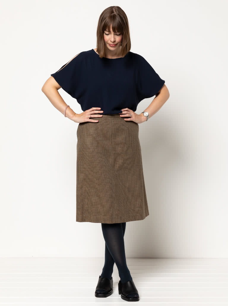 Mary-Ann Skirt By Style Arc - Basic A-line skirt with slant pockets, invisible centre back zip.