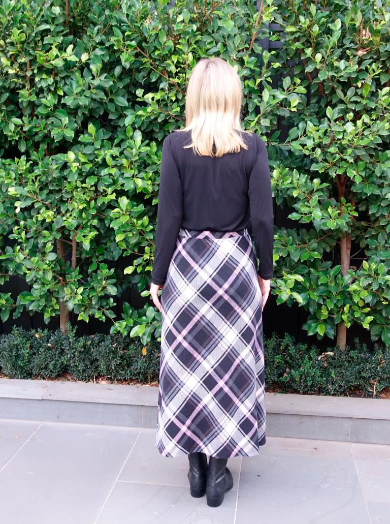 Northcote Knit Skirt By Style Arc - Elastic waist midi skirt that skims the body and slightly flares at the hemline.