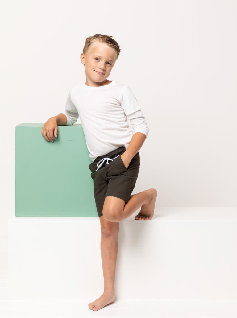 Oscar Kids Short By Style Arc - Elastic waist short featuring a crotch insert, front and back pockets, for kids 2-8