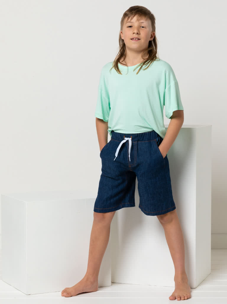 Oscar Teens Short By Style Arc - Elastic waist short featuring a crotch insert, front and back pockets, for teens 8-16