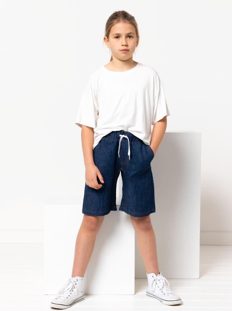 Oscar Teens Short By Style Arc - Elastic waist short featuring a crotch insert, front and back pockets, for teens 8-16