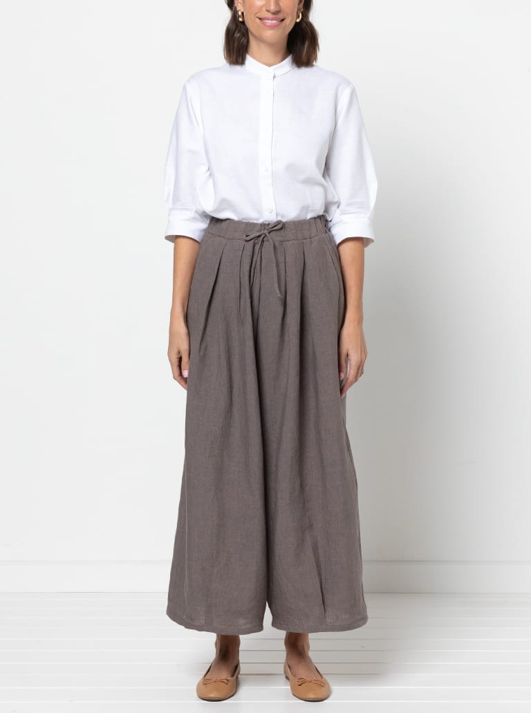 Reeve Woven Culotte By Style Arc - Wide leg cropped pant with hem tucks, inseam pockets and elastic waistband.