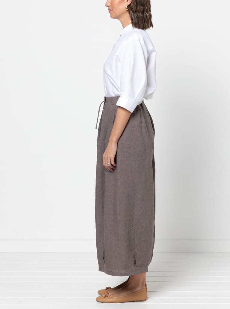 Reeve Woven Culotte By Style Arc - Wide leg cropped pant with hem tucks, inseam pockets and elastic waistband.