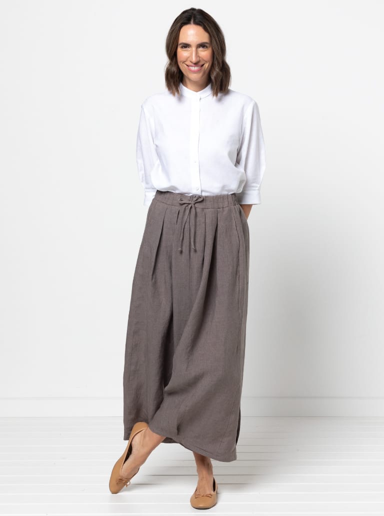Reeve Woven Culotte By Style Arc - Wide leg cropped pant with hem tucks, inseam pockets and elastic waistband.