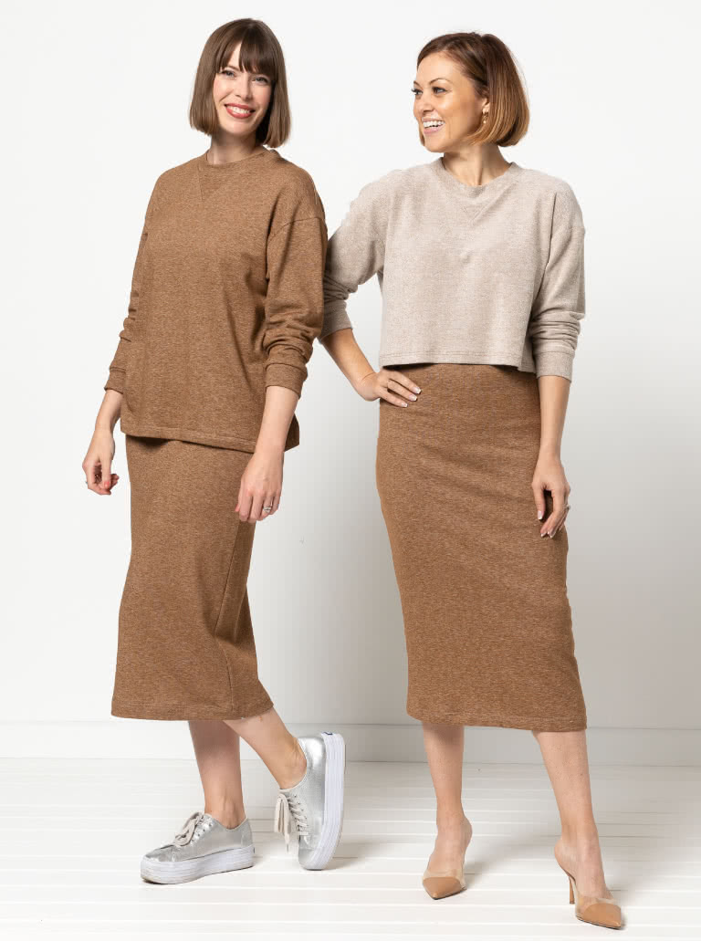 Yoyo Knit Skirt By Style Arc - Pull on pencil skirt with elastic waist.